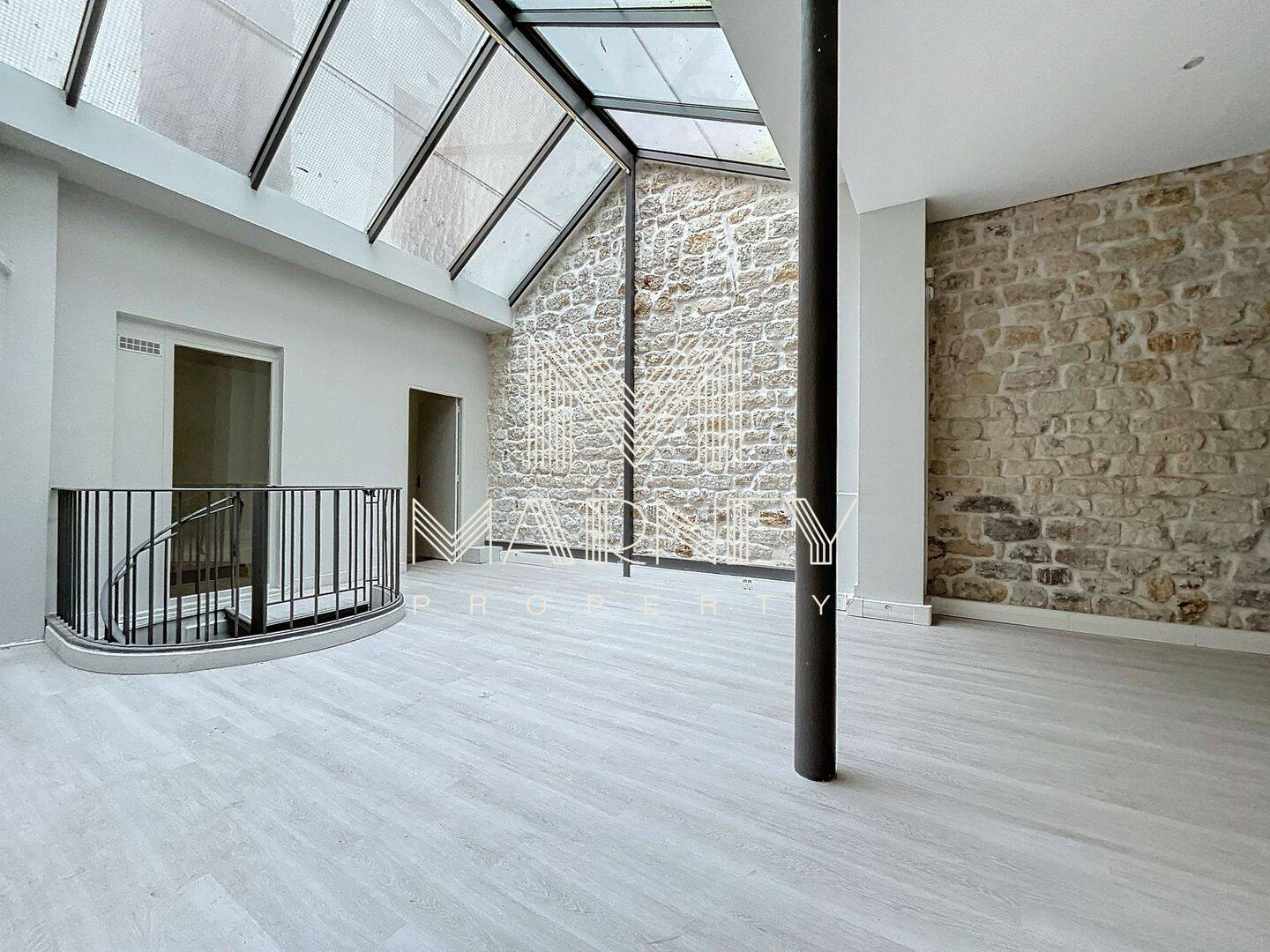 Appartement 6 pièces 145 m² · à Paris 9ème Arrondissement · 145,4 m² · 1 670 000 €