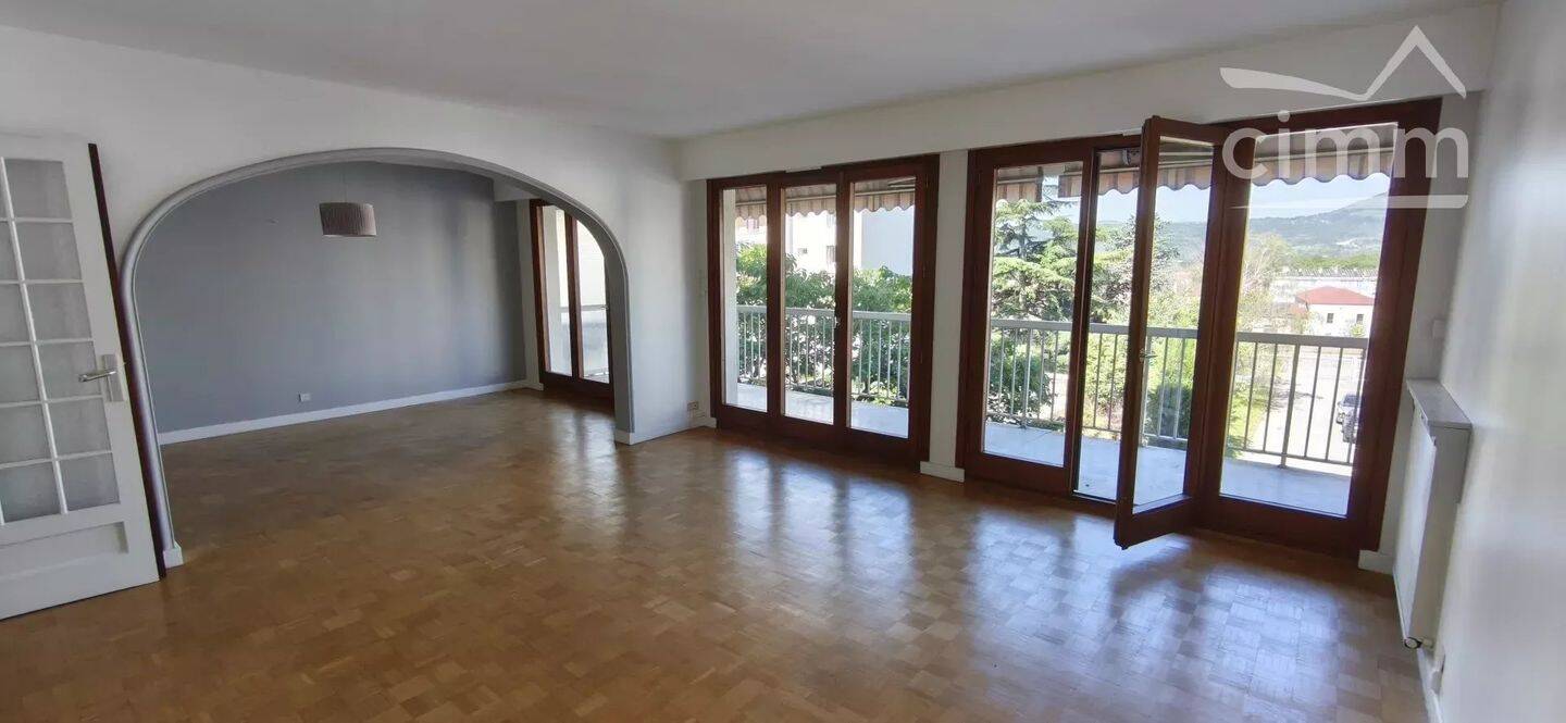 Appartement 3 pièces 114 m² · à Valence · 113,7 m² · 1 083 €/mois