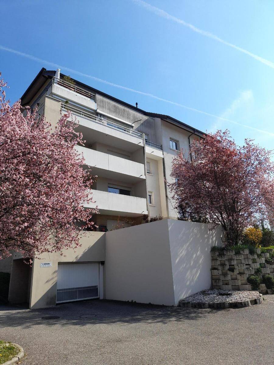 Appartement 3 pièces 90 m² · à Ferney-Voltaire · 90 m² · 1 790 €