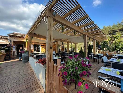 Local commercial à vendre 580 000 € 226 m² de surface de vente Séranon 06750