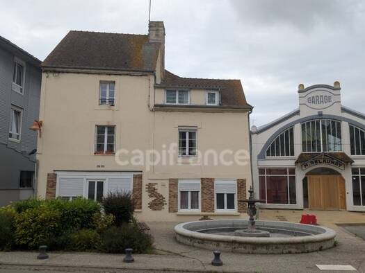 Immeuble à vendre 186 000 € 185 m² Trun 61160