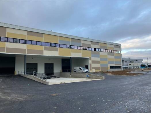 Local d'activités à louer 32 500 € 6 000 m² d'espace de stockage divisible Sud Plaisir 78370