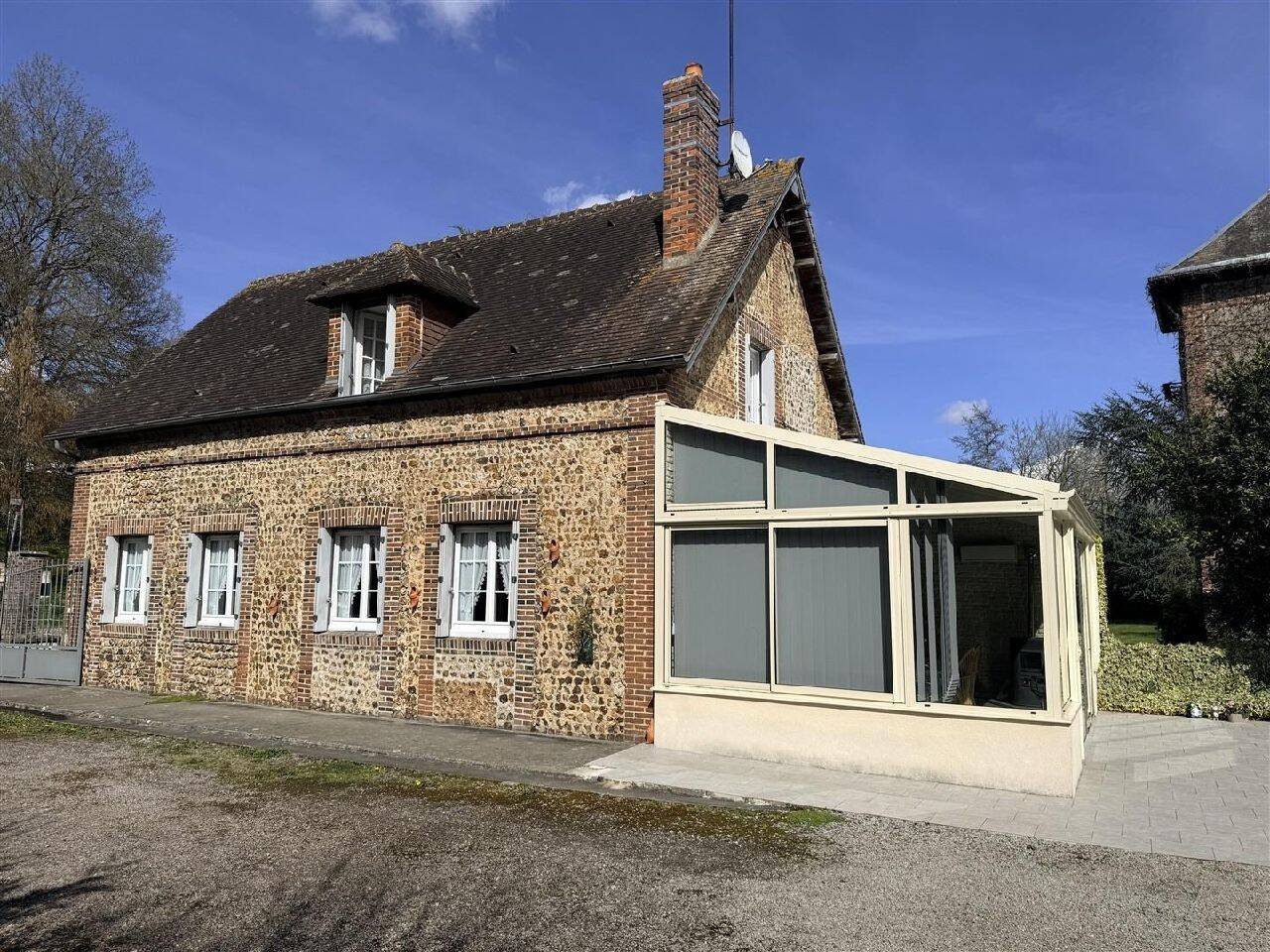 Maison 6 pièces 121 m² · à L'Aigle · 121 m² · 222 000 €
