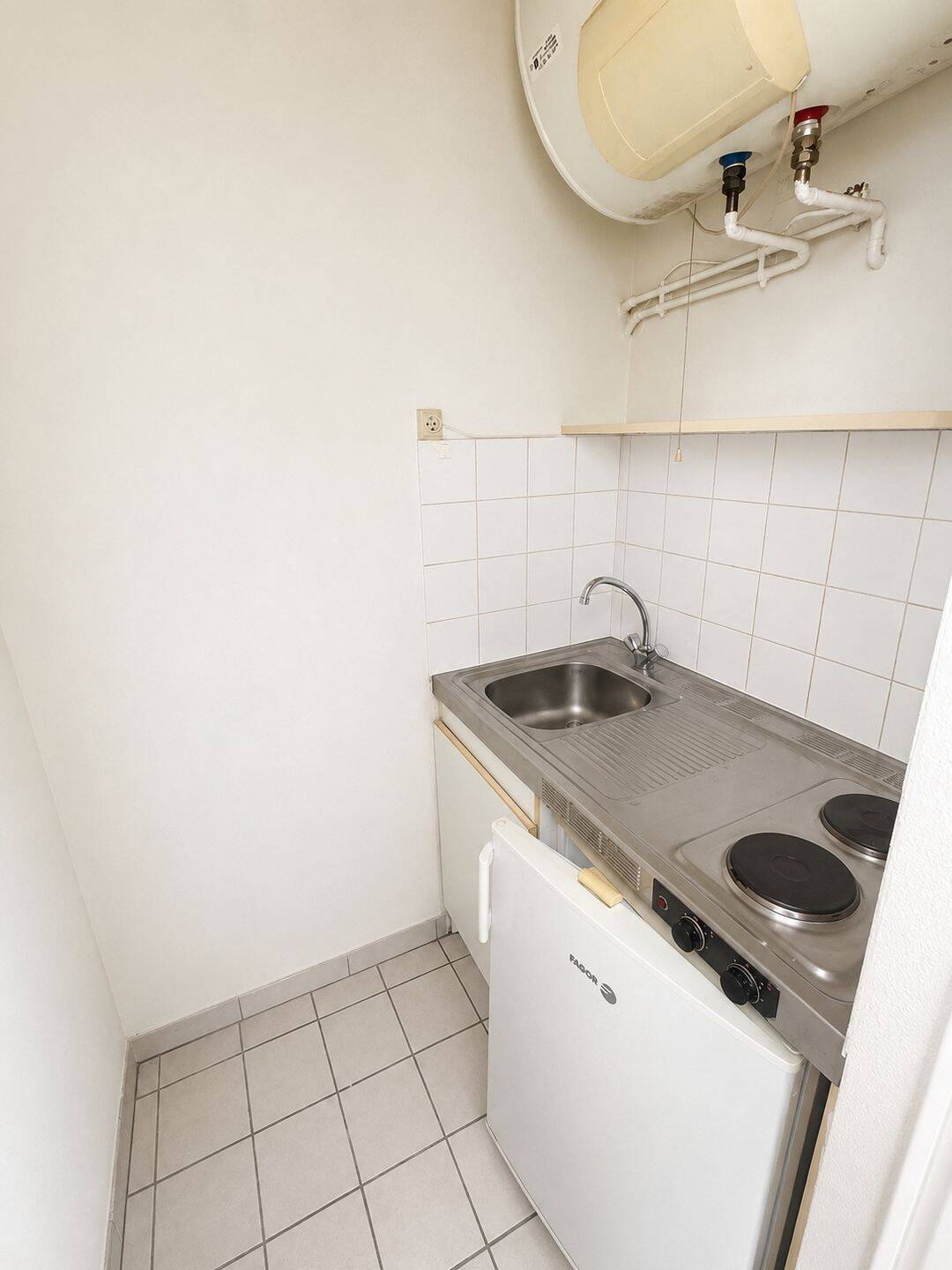 Appartement 1 pièce 21 m² · à Saint-Étienne · 21,4 m² · 325 €/mois