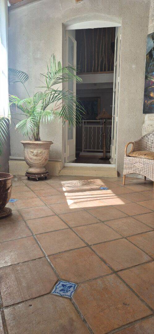 Appartement 4 pièces 111 m² · à Villeneuve-lès-Avignon · 111 m² · 1 380 €
