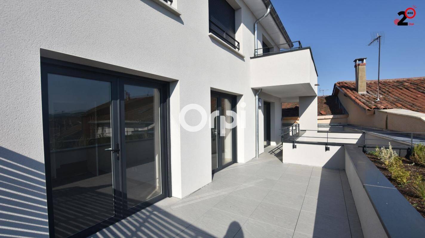 Appartement 3 pièces 74 m² · à Saint-Laurent-de-Chamousset · 74,2 m² · 925 €/mois