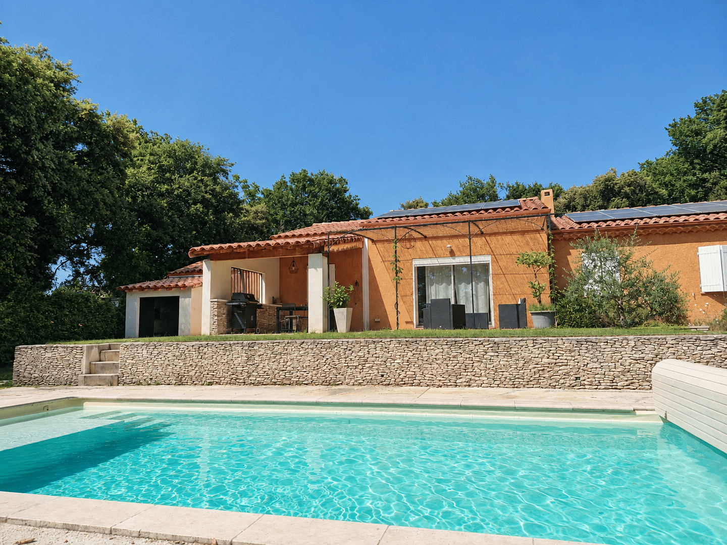 Maison 7 pièces 232 m² · à L'Isle-sur-la-Sorgue · 232 m² · 650 000 €