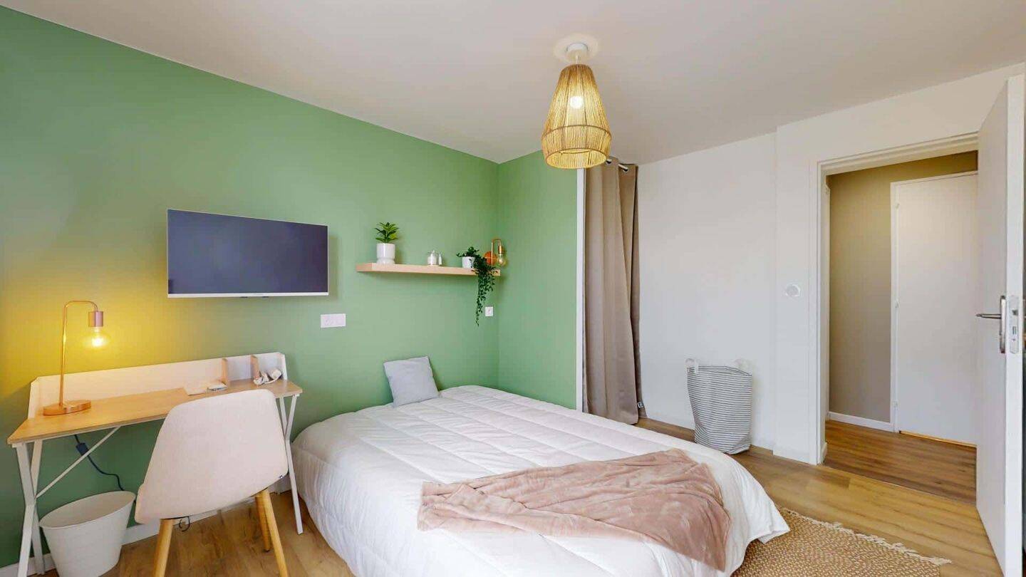 1 pièce 15 m² · à Clermont-Ferrand · 15 m² · 390 €
