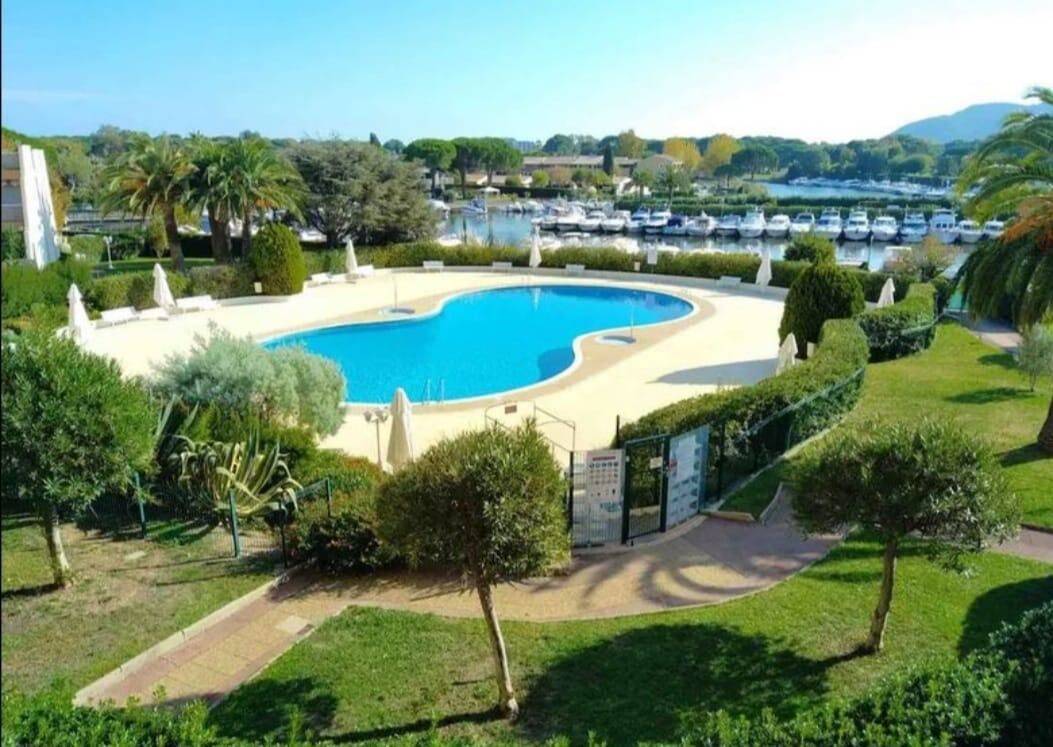 Appartement 1 pièce 27 m² · à Mandelieu-la-Napoule · 27 m² · 159 000 €