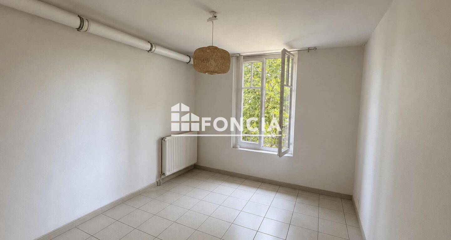 Appartement 3 pièces 55 m² · à Lyon 3ème Arrondissement · 54,9 m² · 821 €