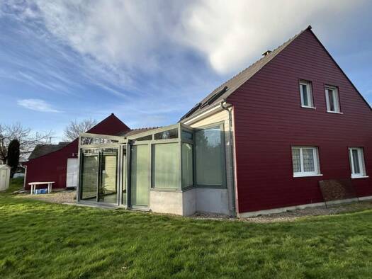 Maison à vendre 239 900 € 6 pièces 4 chambres 140 m² 1 284 m² de terrain Meslay-du-Maine 53170