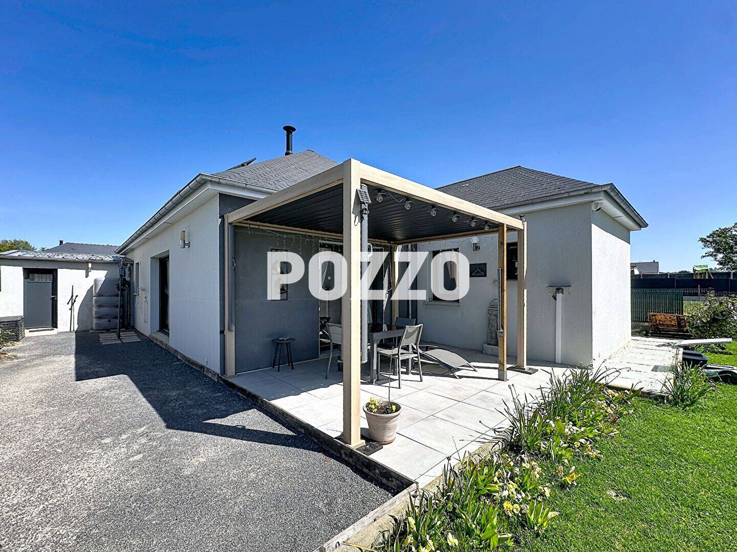 Maison 6 pièces 106 m² · à Ducey les Cheris · 106 m² · 295 000 €
