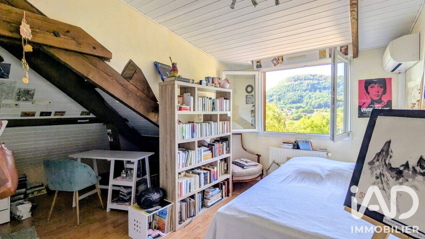Maison 7 pièces 151 m² · à Ornans · 151 m² · 330 000 €
