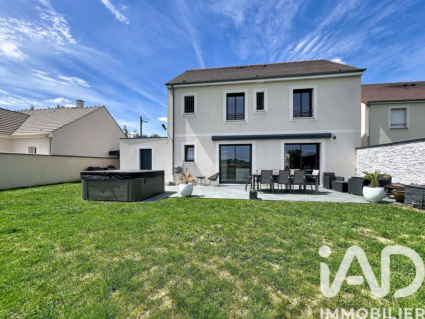 Maison 6 pièces 136 m² · à Liverdy-en-Brie · 136 m² · 485 000 €
