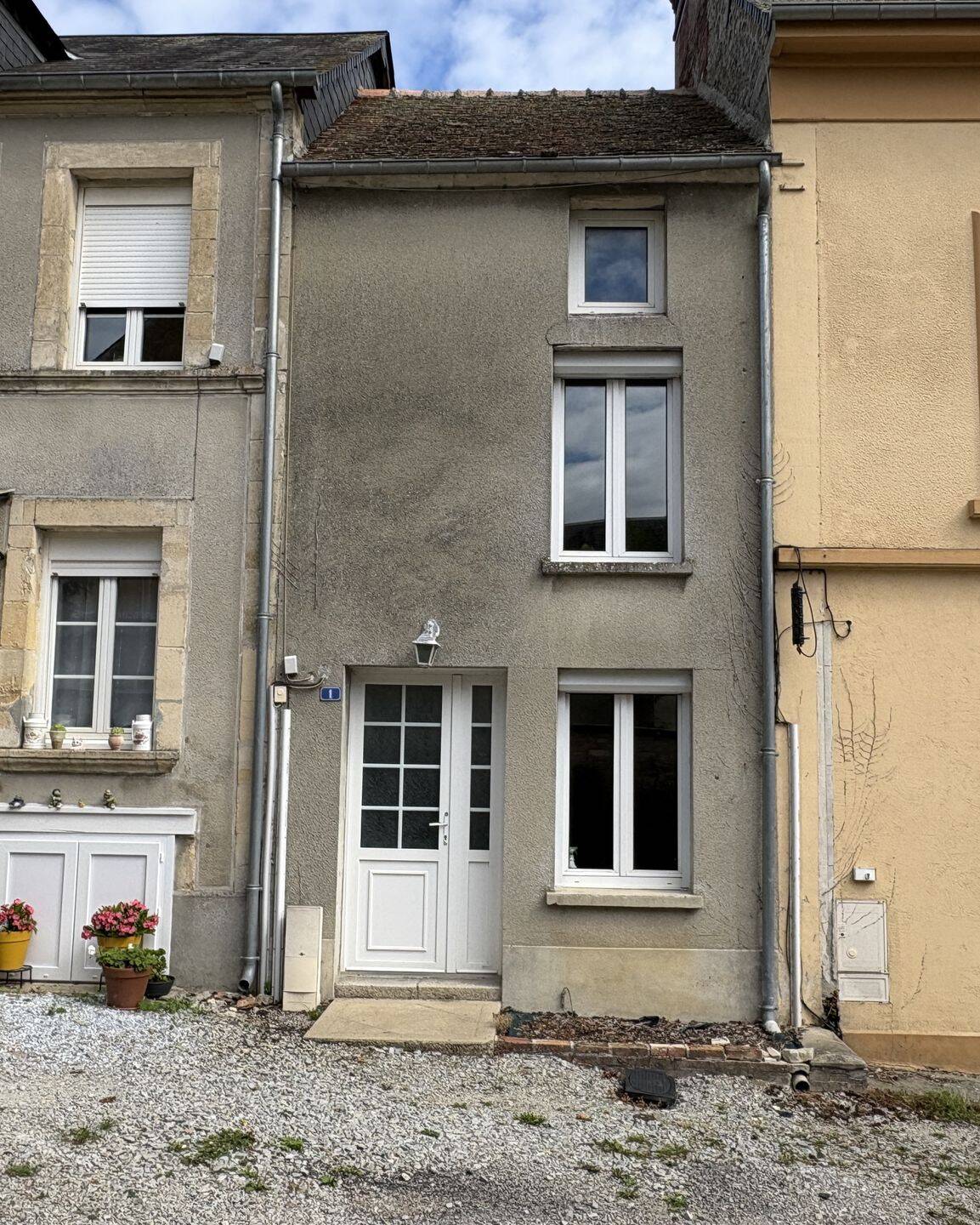Maison 3 pièces 55 m² · à Gacé · 54,8 m² · 45 000 €