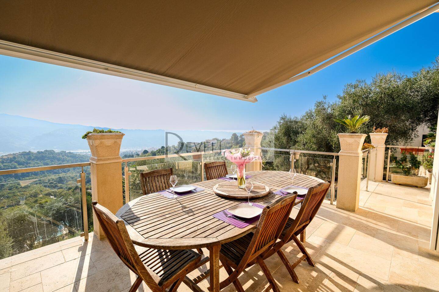 Maison 5 pièces 172 m² · à Carros · 172 m² · 694 900 €