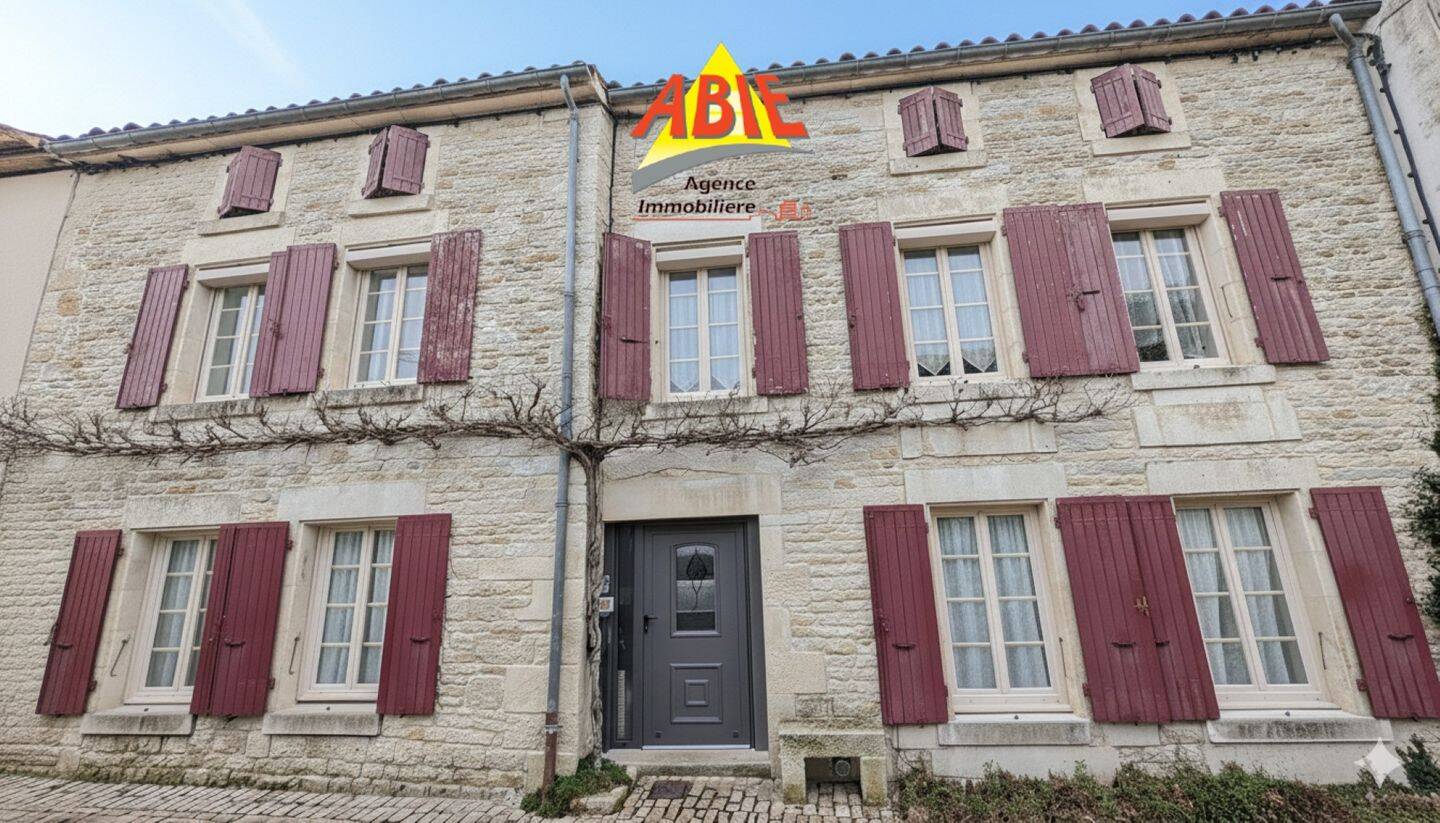 Maison 5 pièces 156 m² · à Coulon · 156 m² · 286 000 €
