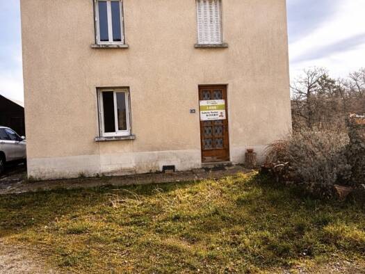 Maison à vendre 77 000 € 5 pièces 4 chambres 103 m² 453 m² de terrain Saint-Médard-la-Rochette 23200