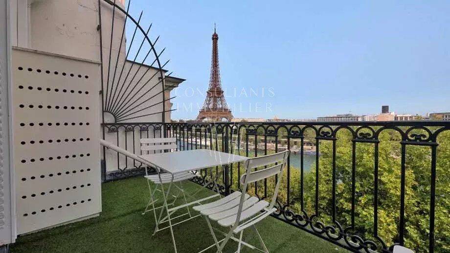 Appartement 1 pièce 15 m² · à Paris 16ème Arrondissement · 15 m² · 1 350 €/mois