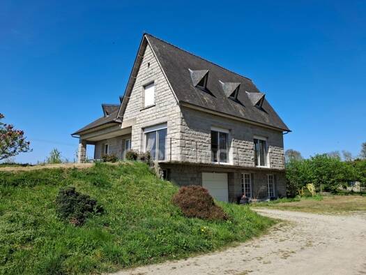Maison à vendre 293 000 € 6 pièces 3 chambres 100 m² 19 000 m² de terrain Pontorson 50170