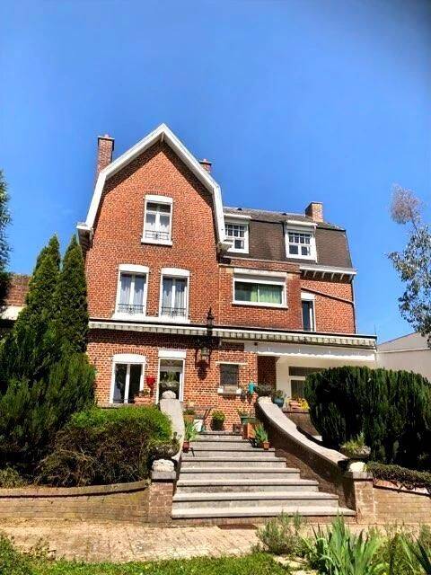 Maison 11 pièces 282 m² · à Walincourt-Selvigny · 282 m² · 305 000 €