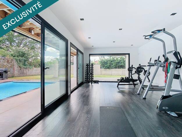 Maison à vendre 1 195 000 € 6 pièces 4 chambres 246 m² 1 000 m² de terrain Le Plessis-Trévise 94420