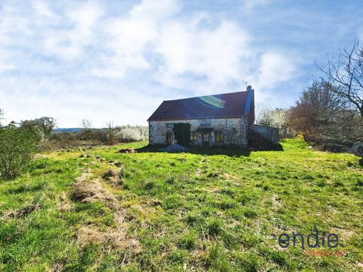 Maison à vendre 95 000 € 6 pièces 4 chambres 130 m² 6 773 m² de terrain La Celle 03600