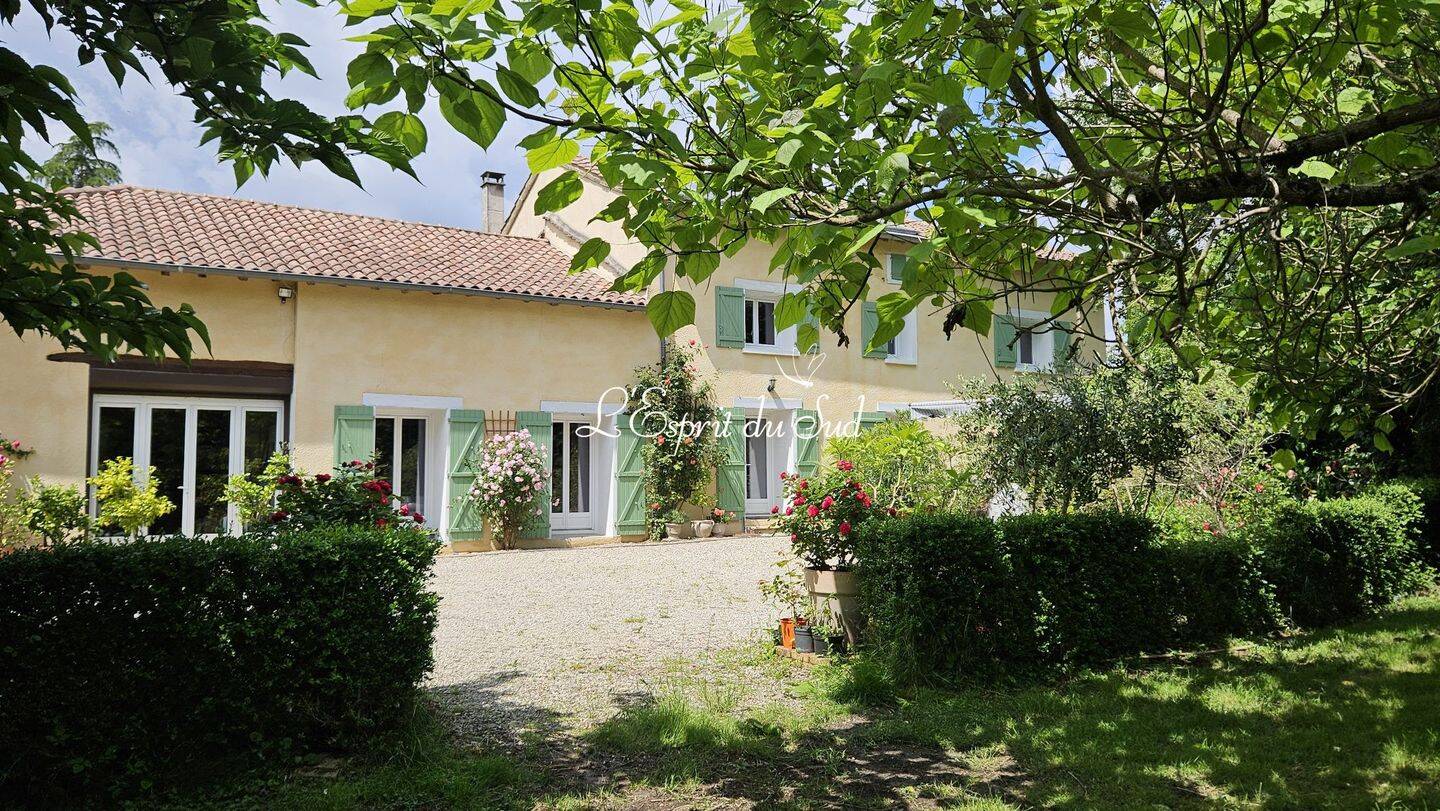 Maison 9 pièces 290 m² · à Gaillac · 290 m² · 451 500 €
