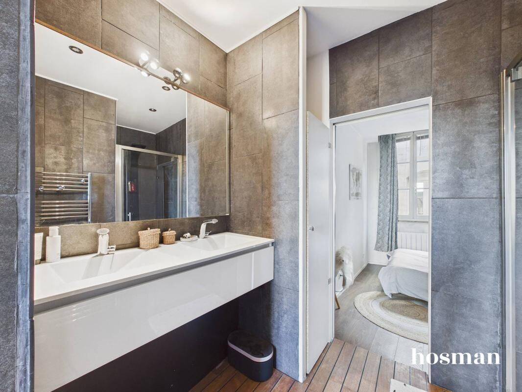 3 pièces - 68 m² traversant - Grenier de 20m2 aménageable - Quai — 15