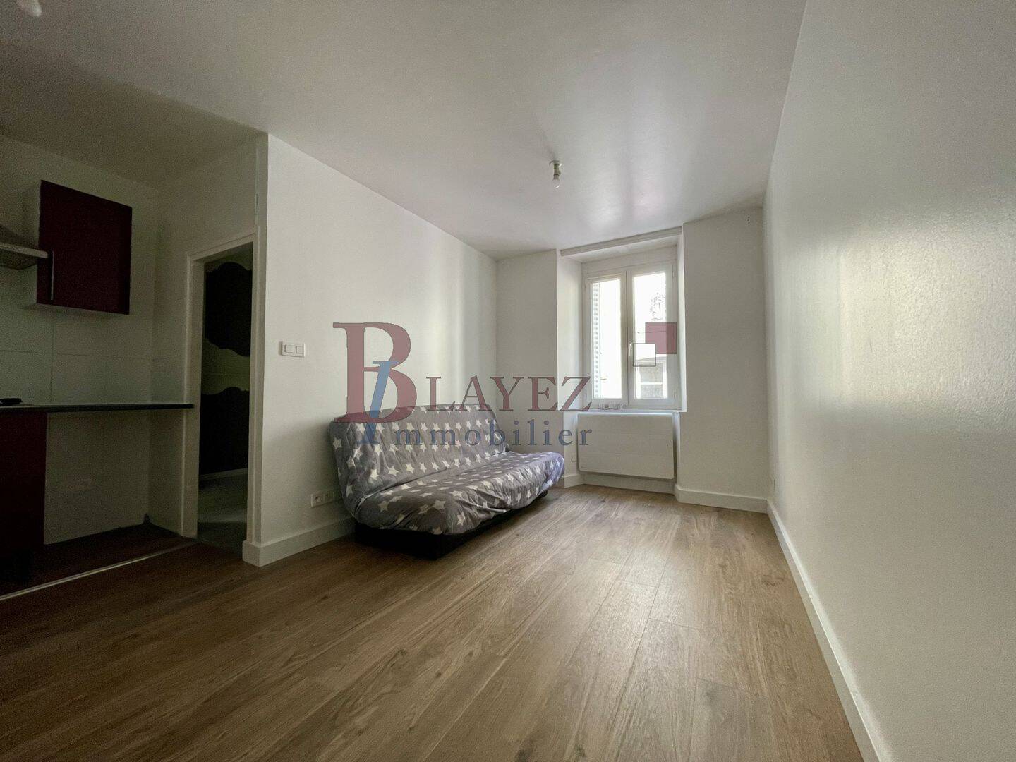 Appartement 2 pièces 28 m² · à Ussel · 27,7 m² · 400 €