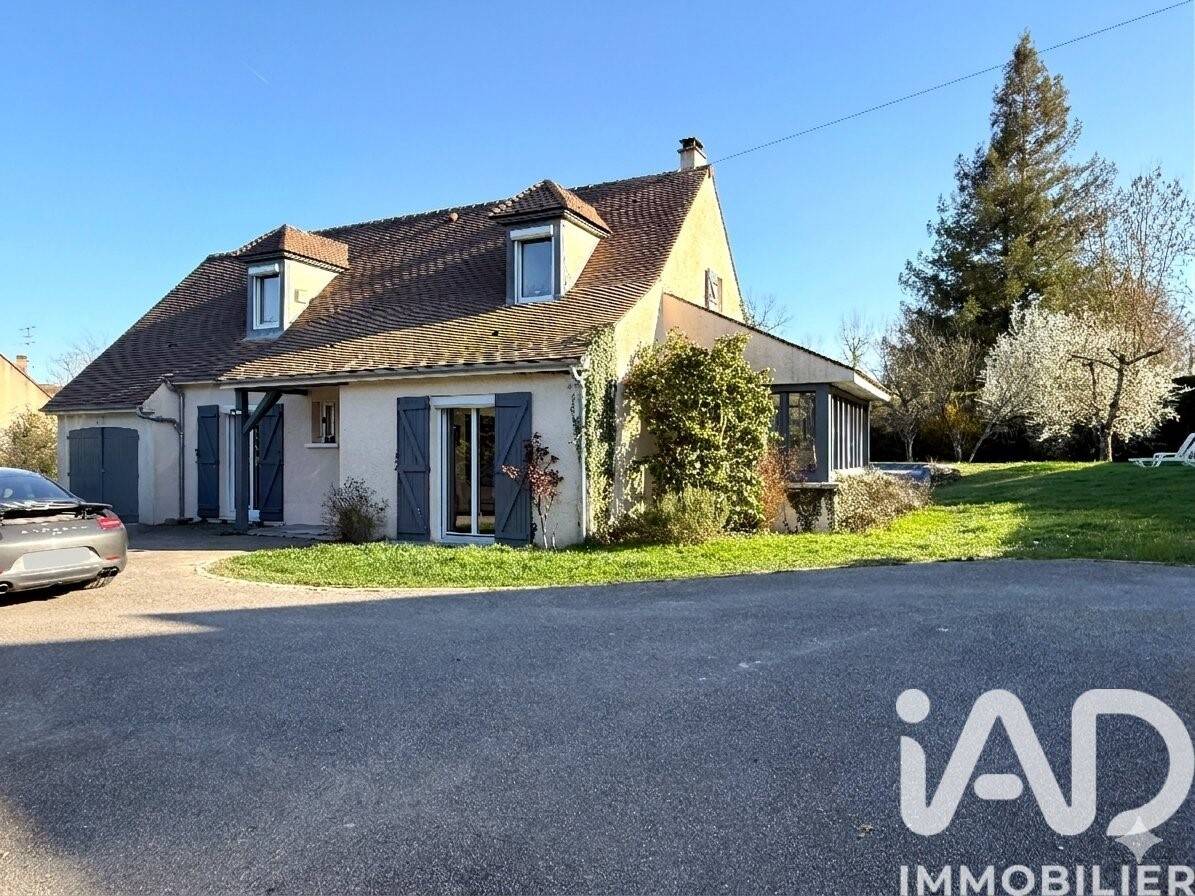Maison 6 pièces 167 m² · à Montfort-l'Amaury · 167 m² · 679 800 €