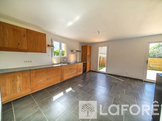 Maison à vendre 385 000 € 4 pièces 3 chambres 104 m² 300 m² de terrain Châteauroux-les-Alpes 05380