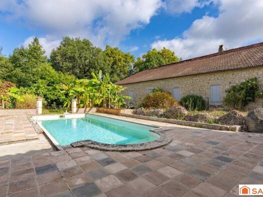 Maison de plain-pied à vendre 350 000 € 4 pièces 3 chambres 165 m² 14 416 m² de terrain Pont-du-Casse 47480