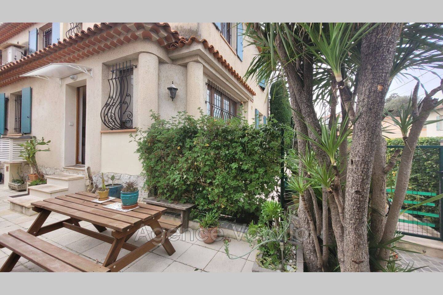 Appartement 2 pièces 47 m² · à Antibes · 47 m² · 850 €