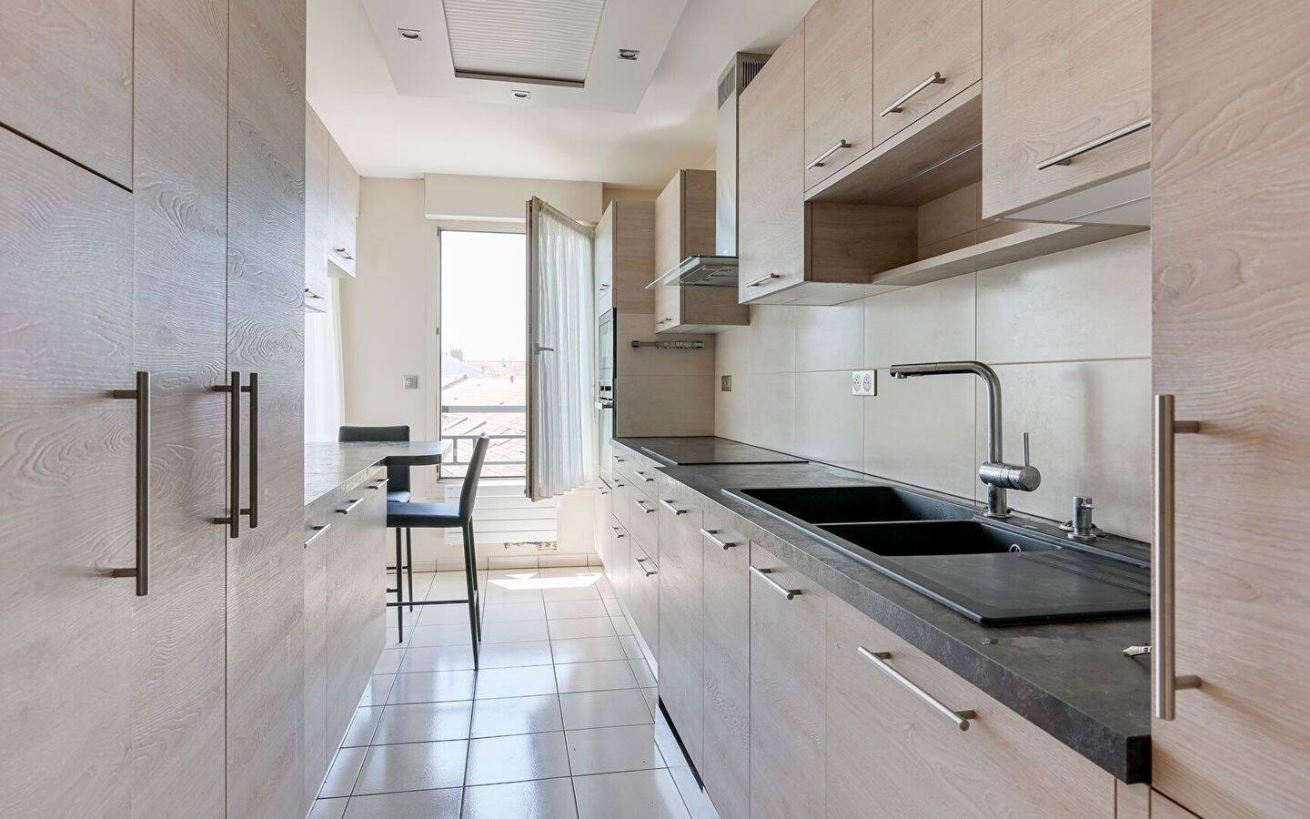 Appartement 4 pièces 84 m² · à Lyon 8ème Arrondissement · 84 m² · 475 000 €