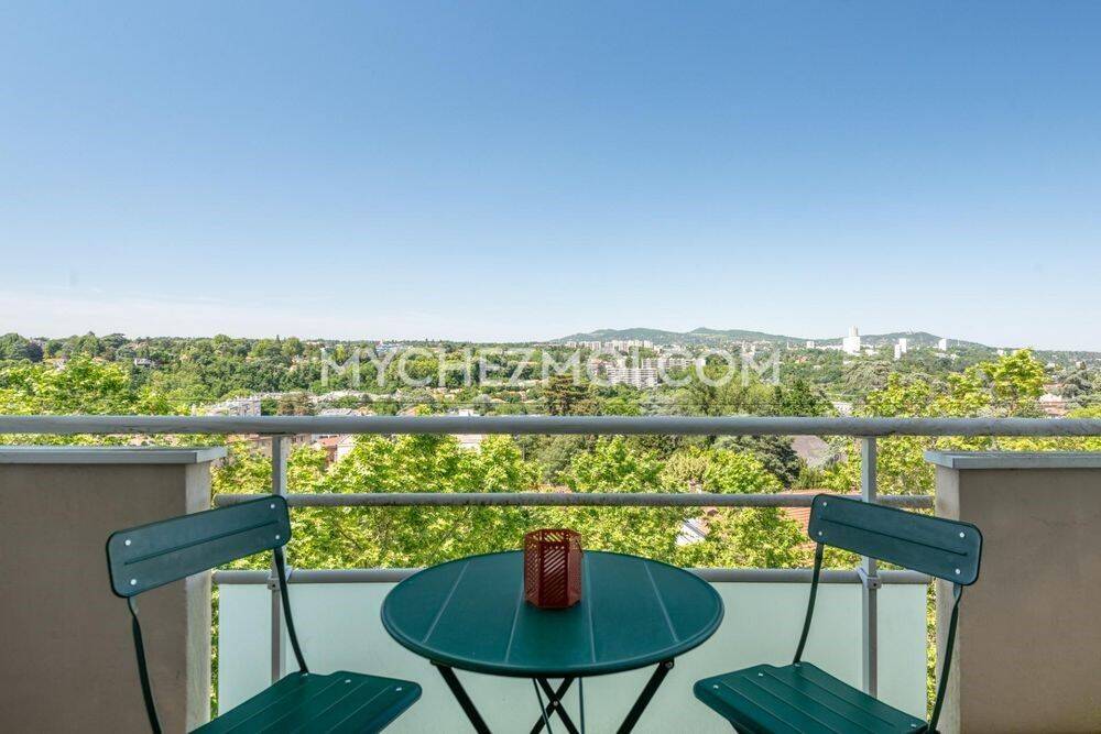 Appartement 2 pièces 51 m² · à Tassin-la-Demi-Lune · 50,8 m² · 219 000 €