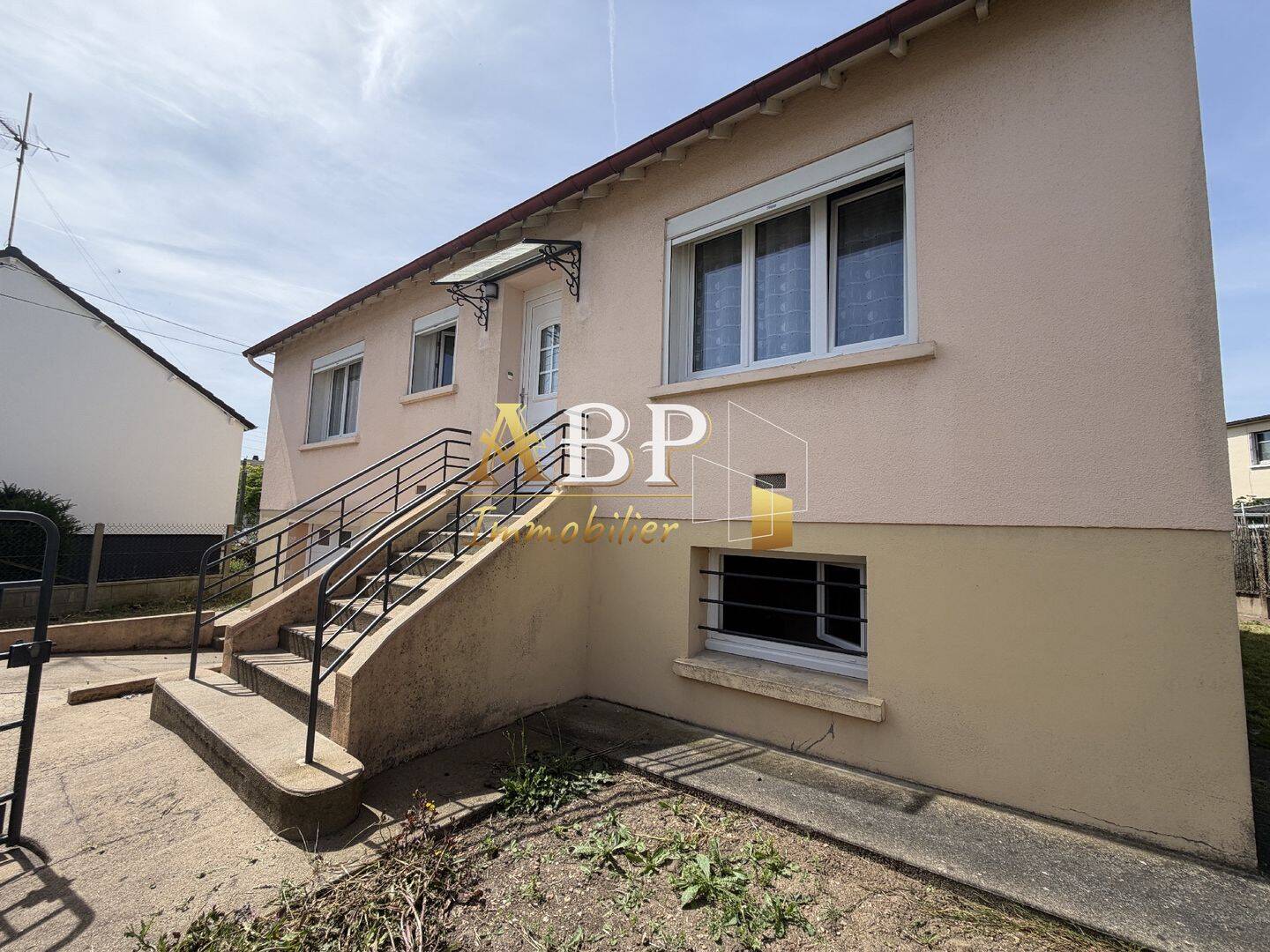 Maison 3 pièces 73 m² · à Châteaudun · 72,6 m² · 125 000 €