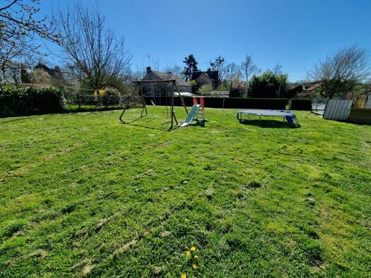 Maison à vendre 73 000 € 4 pièces 3 chambres 93 m² 1 240 m² de terrain Issy-l'Évêque 71760