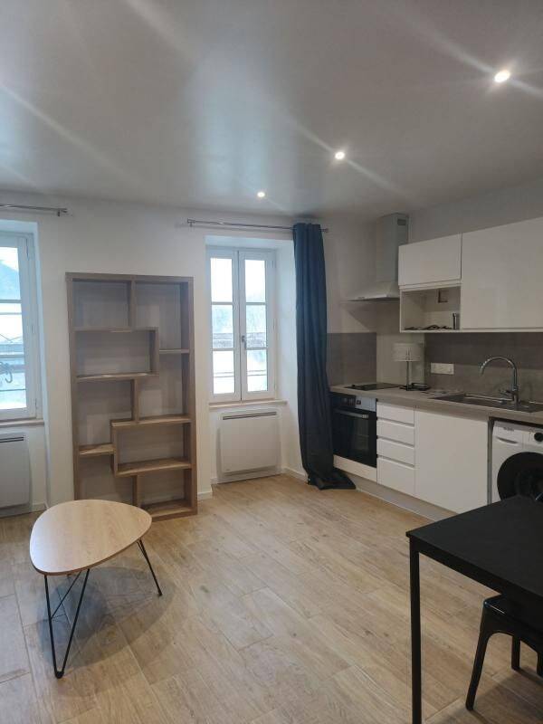 Appartement 1 pièce 24 m² · à Saint-Jean-d'Angély · 23,6 m² · 450 €/mois