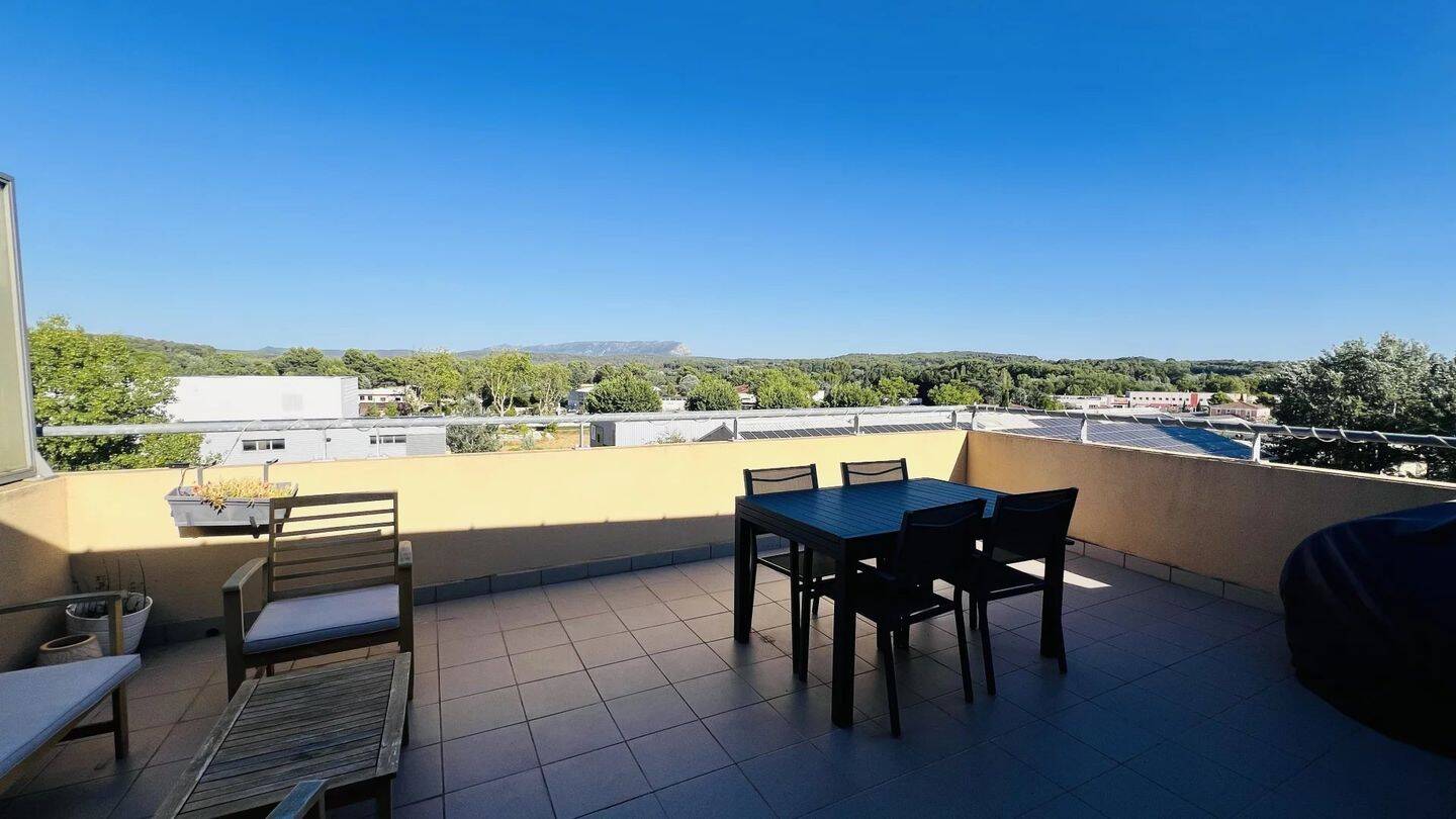 Appartement 3 pièces 53 m² · à Venelles · 53 m² · 1 055 €