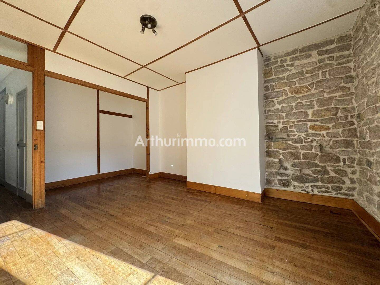 Appartement 2 pièces 47 m² · à Lons-le-Saunier · 47 m² · 555 €/mois