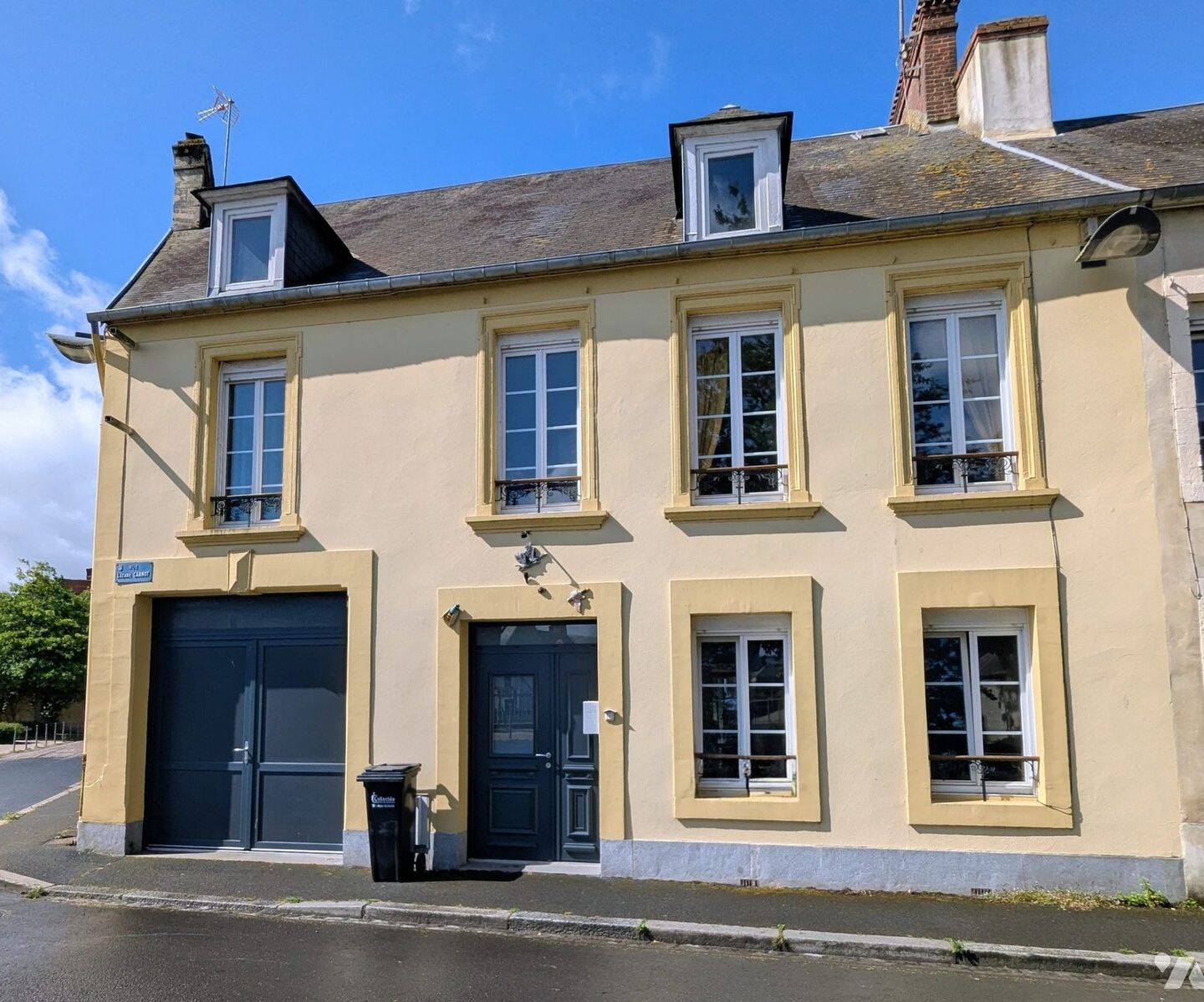 Maison 7 pièces 248 m² · à Isigny-sur-Mer · 248 m² · 233 000 €