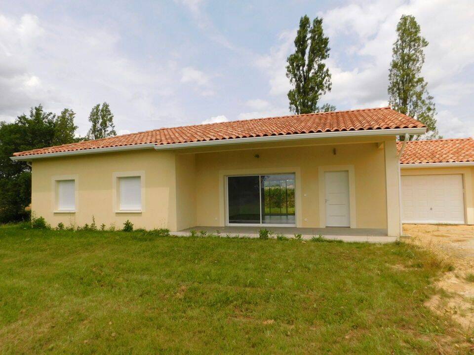 Maison 4 pièces 100 m² · à Cazaubon · 100 m² · 890 €/mois