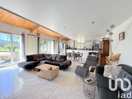 Maison à vendre 574 000 € 5 pièces 4 chambres 260 m² 6 700 m² de terrain Quartiers Nord-Les Chaumianes-Le Thor Sisteron 04200