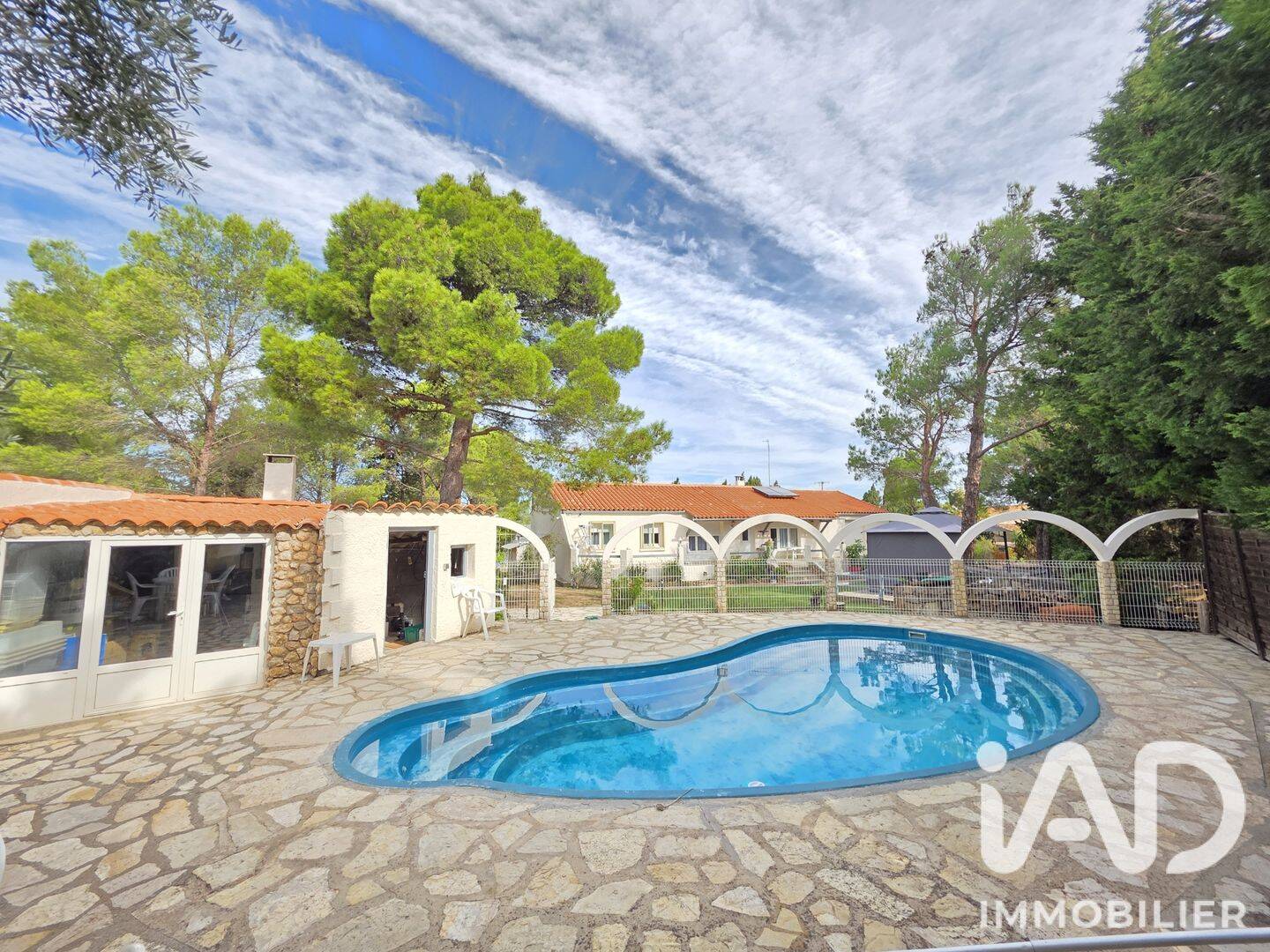 Maison 7 pièces 130 m² · à Névian · 130 m² · 365 000 €