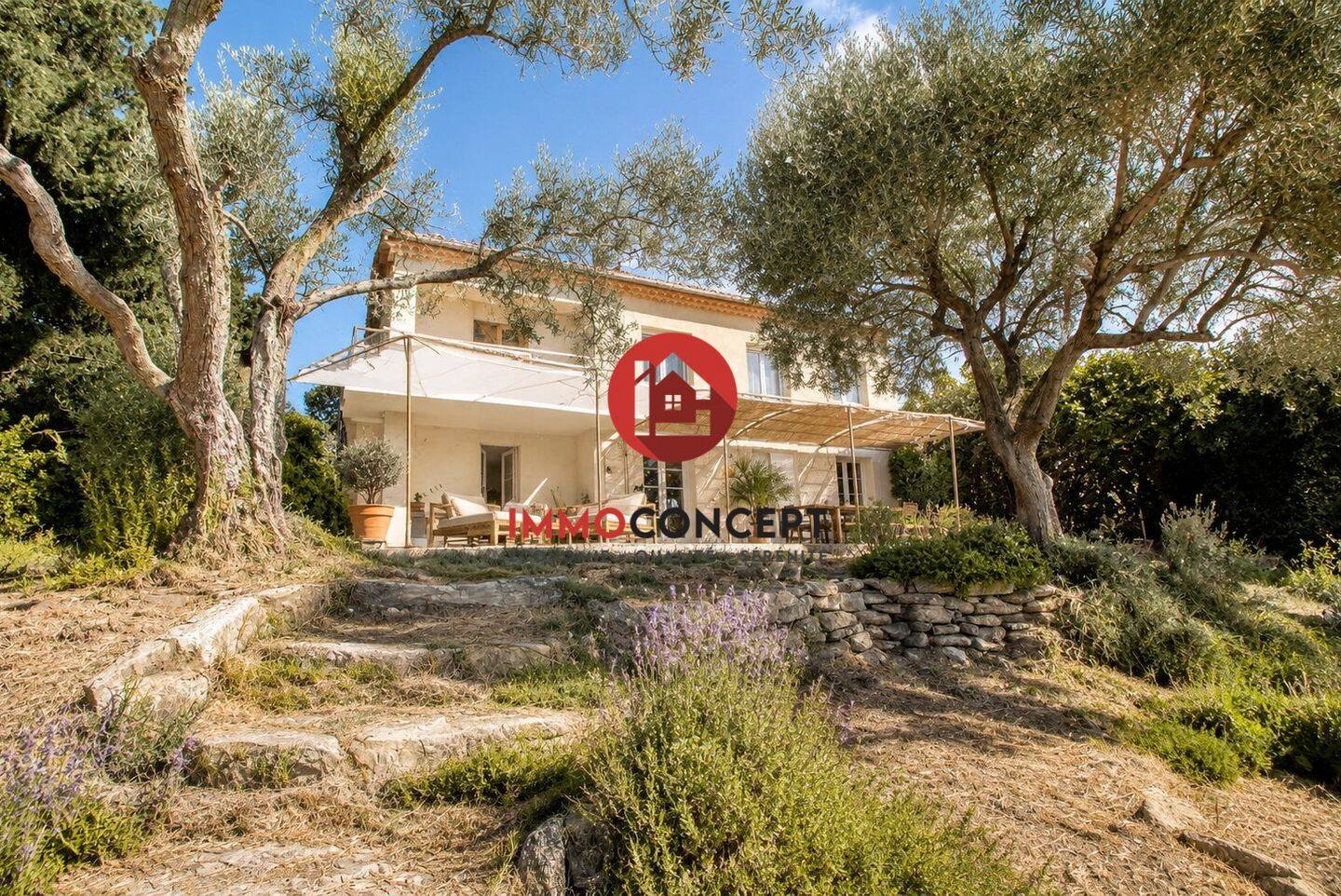Maison 6 pièces 170 m² · à Sauveterre · 170 m² · 495 000 €