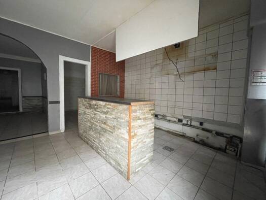 Local commercial à louer 545 € 92,8 m² de surface de vente Côte Est-Soquence Le Havre 76600