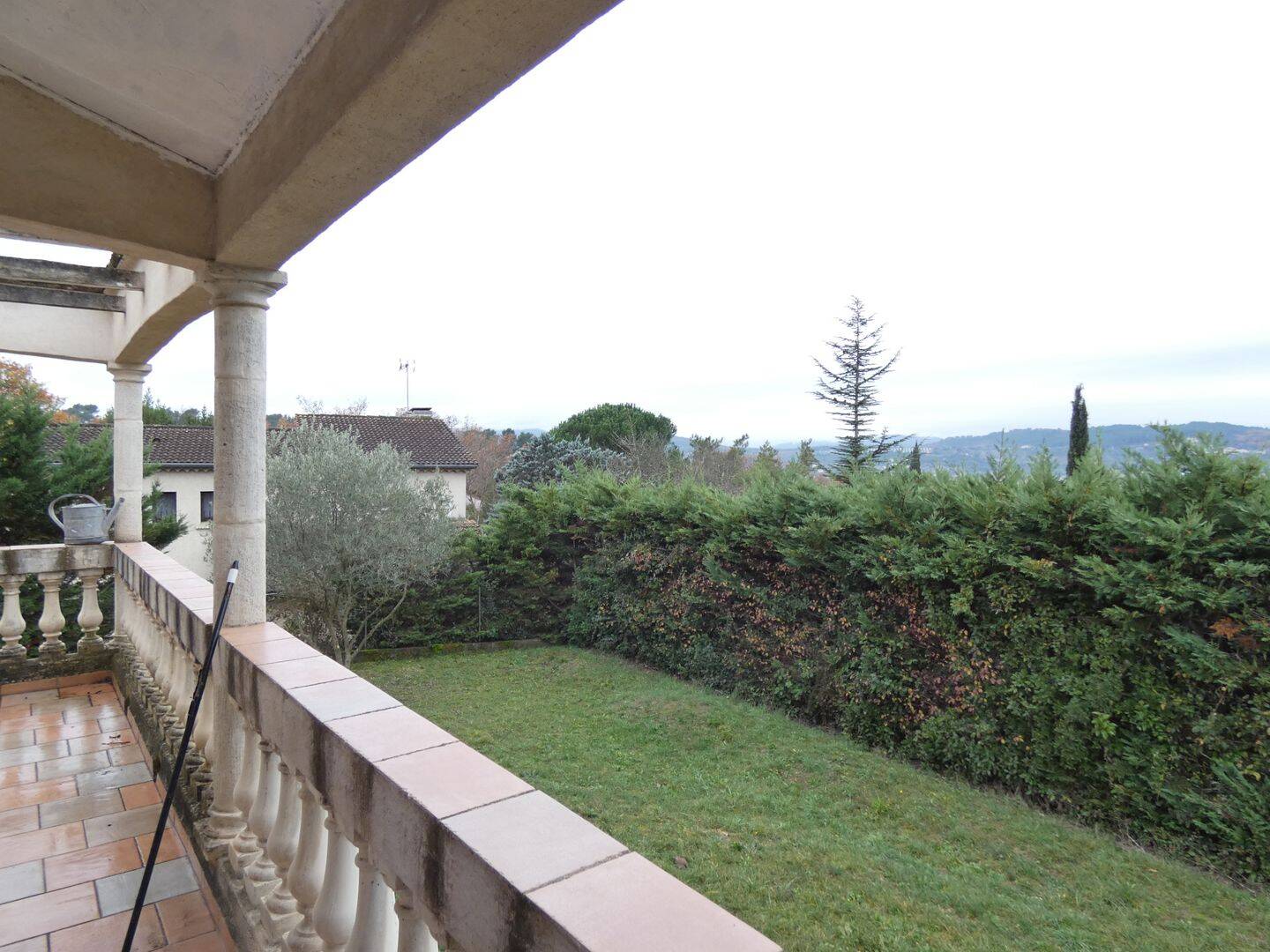 Maison 4 pièces 114 m² · à Saint-Julien-les-Rosiers · 113,8 m² · 810 €/mois