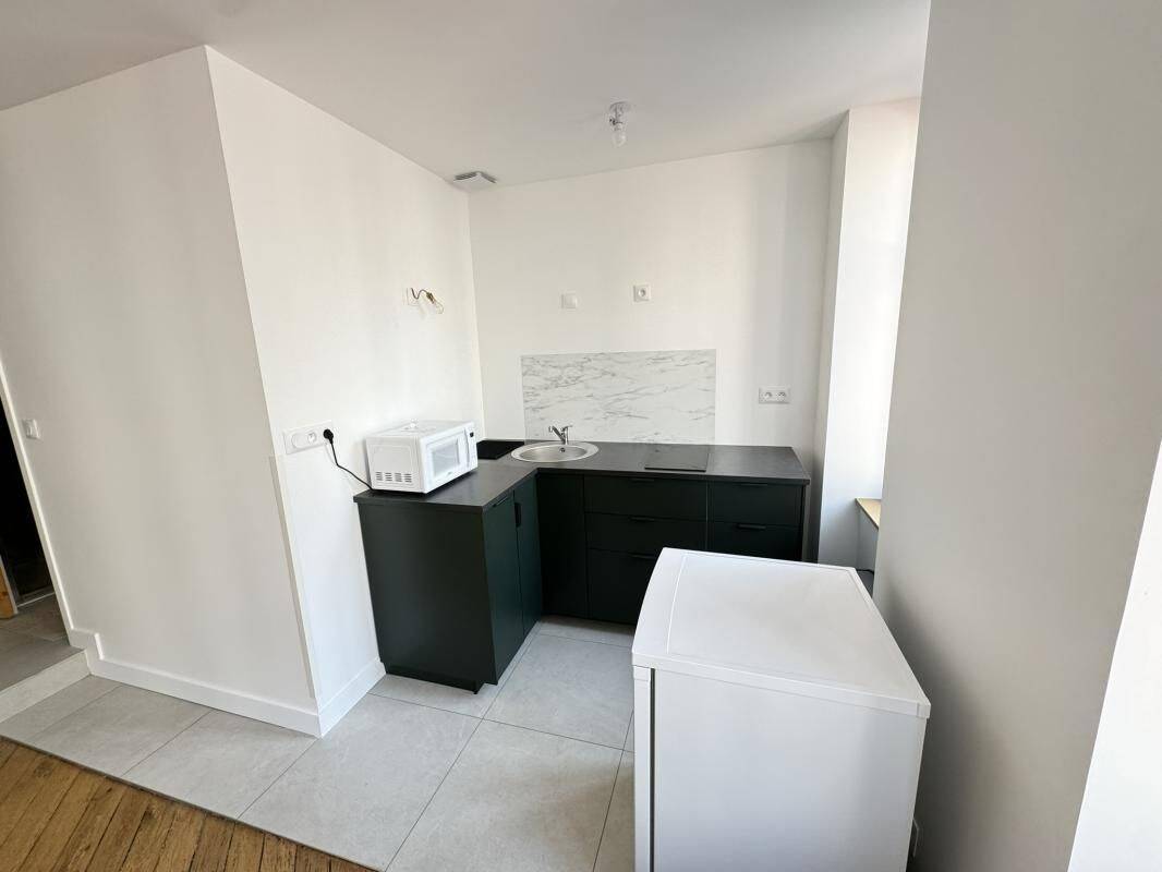 Appartement 1 pièce 27 m² · à Lyon 3ème Arrondissement · 27 m² · 663 €/mois