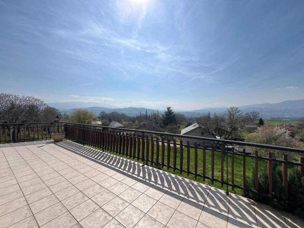 Maison 6 pièces 178 m² · à Saint-Eusèbe · 178,4 m² · 550 000 €